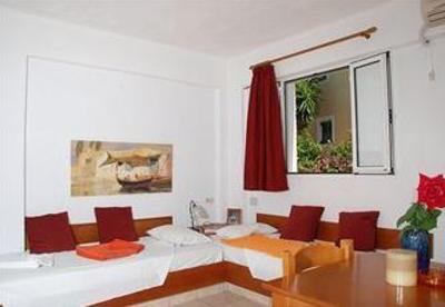 фото отеля Golden Valantine Apartments