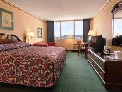 фото отеля Ramada Downtown Cincinnati