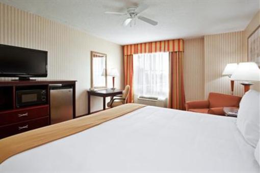 фото отеля Holiday Inn Express Wixom