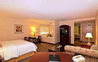 фото отеля BEST WESTERN West Covina Inn