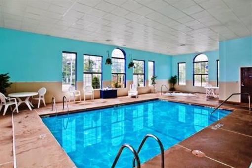 фото отеля BEST WESTERN Crown Inn & Suites