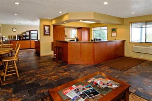 фото отеля Americas Best Value Inn & Suites International Falls