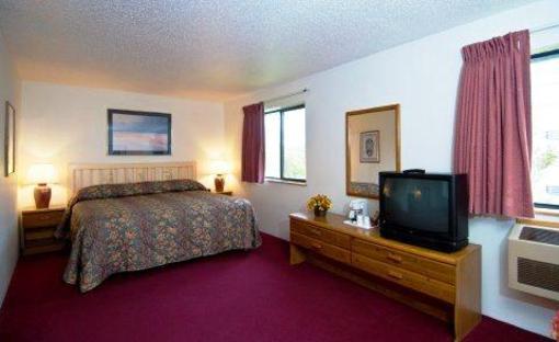фото отеля Americas Best Value Inn & Suites International Falls