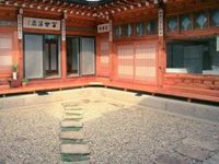 Eugene Hanok House Dongdaemun