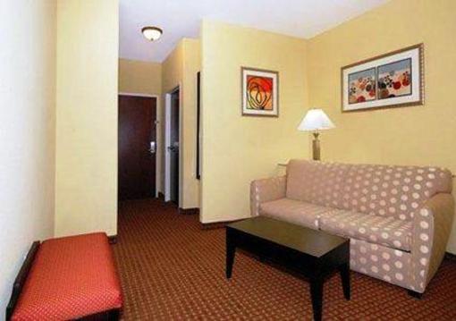 фото отеля Comfort Suites Hobby Airport Houston