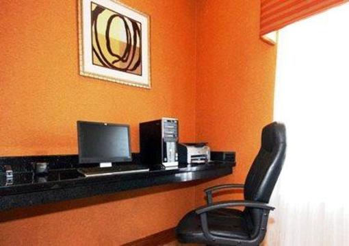 фото отеля Comfort Suites Hobby Airport Houston