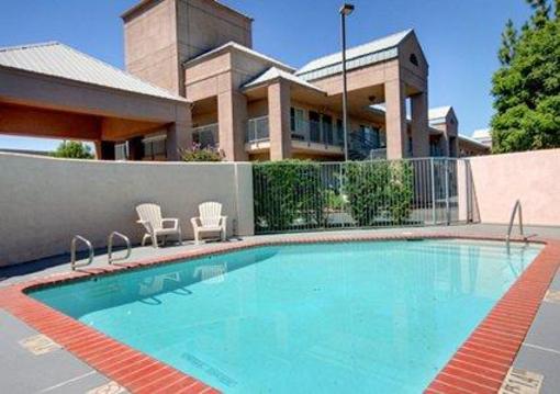 фото отеля Quality Inn State University Fresno (California)