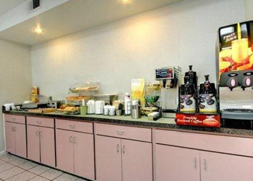 фото отеля Quality Inn State University Fresno (California)
