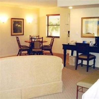 фото отеля Kendall Hotel and Suites
