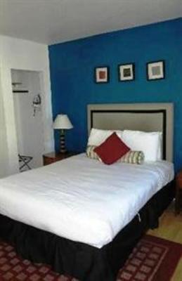 фото отеля Alpine Inn & Suites