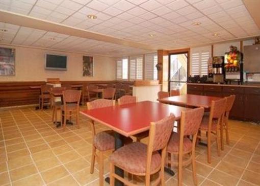 фото отеля Quality Inn Orlando Airport