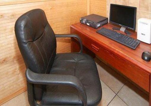 фото отеля Quality Inn Orlando Airport