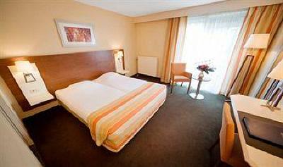 фото отеля Tulip Inn Leiderdorp