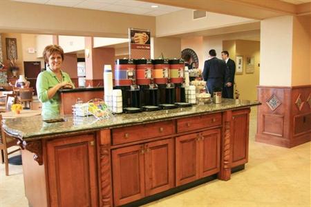 фото отеля Hampton Inn & Suites Youngstown