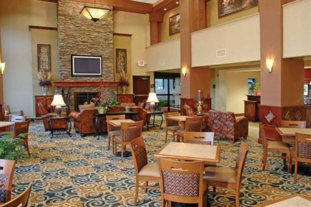 фото отеля Hampton Inn & Suites Youngstown