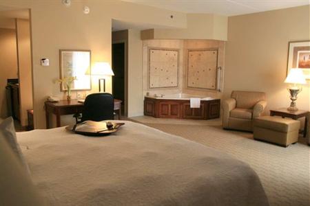 фото отеля Hampton Inn & Suites Youngstown