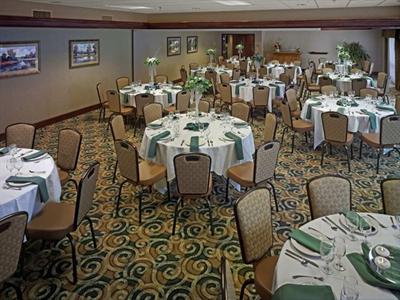 фото отеля Hampton Inn & Suites Youngstown