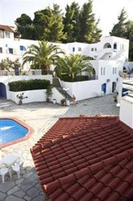 фото отеля Theo Bungalows