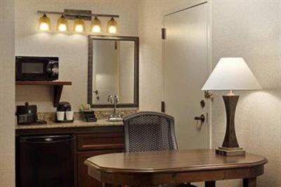 фото отеля Embassy Suites Hotel Boston Marlborough