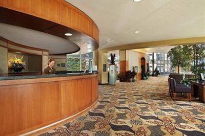 фото отеля Embassy Suites Hotel Boston Marlborough