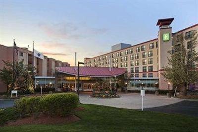фото отеля Embassy Suites Hotel Boston Marlborough