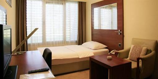 фото отеля Hotel Podgorica