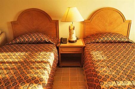 фото отеля Palm Springs Lodge & City Resort
