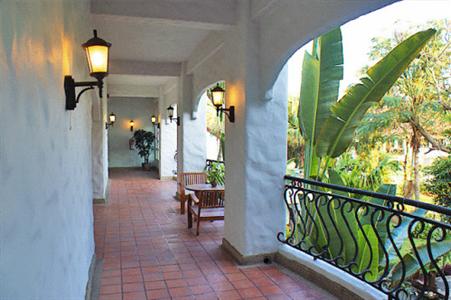 фото отеля Palm Springs Lodge & City Resort