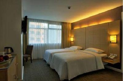 фото отеля St Giles Hotel
