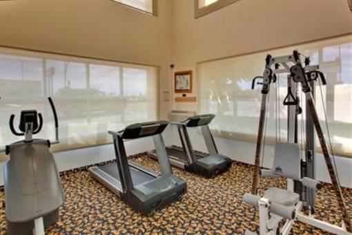 фото отеля Holiday Inn Express Lethbridge