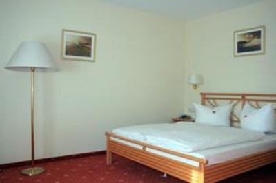 фото отеля Hotel am Wariner See