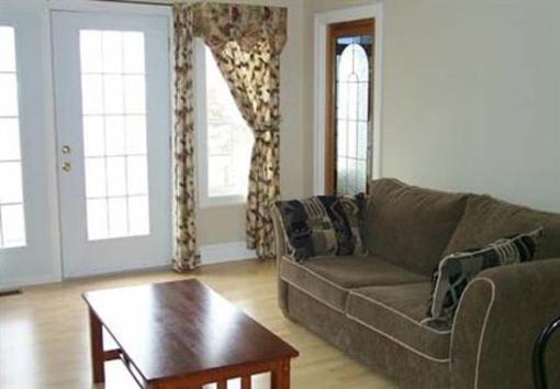 фото отеля A-1Lakeview Bed and Breakfast Porters Lake