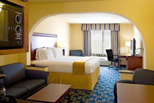 фото отеля Holiday Inn Express Suites George West