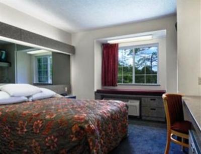 фото отеля Microtel Inns & Suites Marienville