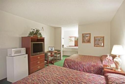 фото отеля Americas Best Value Inn & Suites McAlester Savanna (Oklahoma)