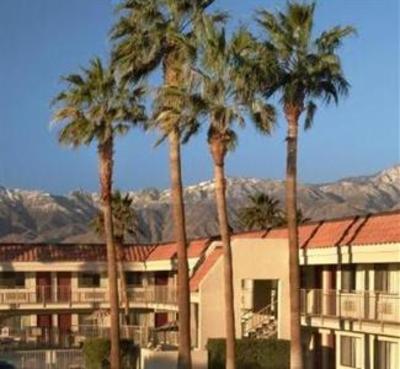 фото отеля Red Roof Inn Palm Springs Thousand Palms