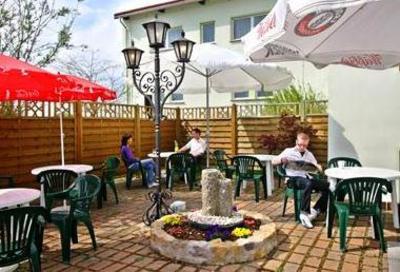 фото отеля Hotel & Restaurant Pfefferminzbahn Kölleda