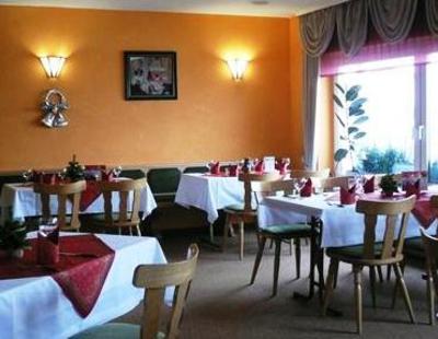фото отеля Hotel & Restaurant Pfefferminzbahn Kölleda