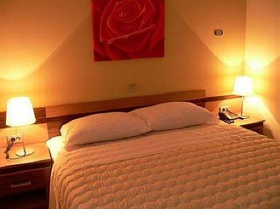 фото отеля Hotel Kras