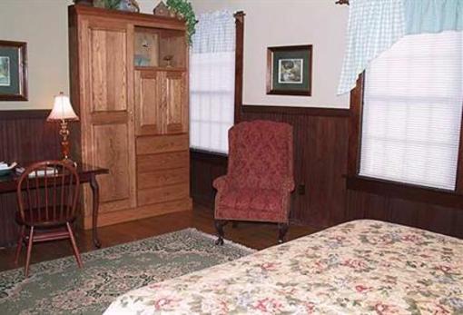 фото отеля Highland Lake Inn