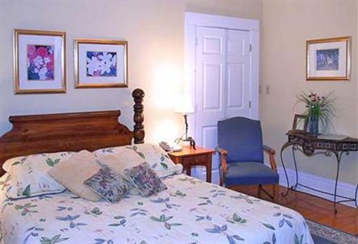 фото отеля Highland Lake Inn