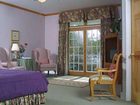 фото отеля Highland Lake Inn
