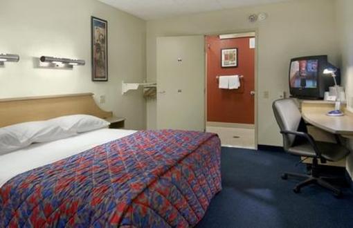 фото отеля Red Roof Inn Mystic - New London