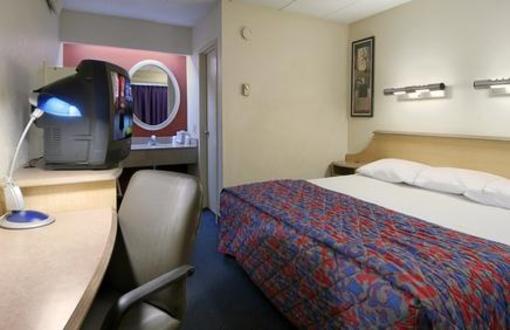 фото отеля Red Roof Inn Mystic - New London