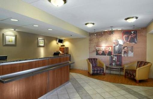 фото отеля Red Roof Inn Mystic - New London