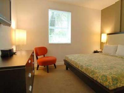 фото отеля Pelican Suites on South Beach