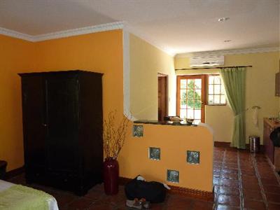 фото отеля Orange-Ville Guesthouse