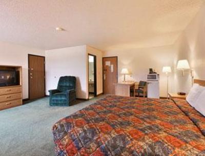 фото отеля Super 8 Mount Pleasant