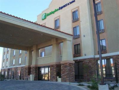 фото отеля Holiday Inn Express Hotel & Suites Gallup East