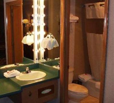 фото отеля Americas Best Inn Pear Tree Motel Phoenix (Oregon)